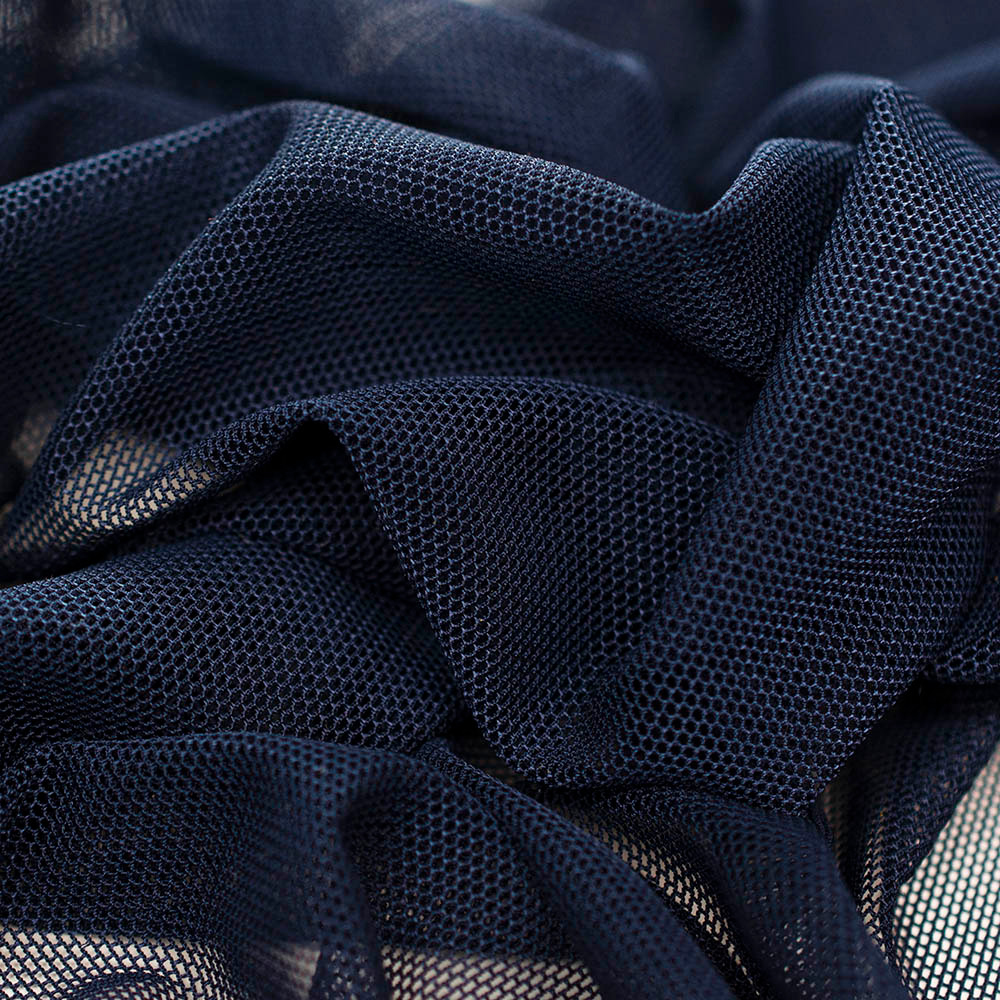 Siatka elastyczna CLASSIC to najbardziej rozciągliwa siatka dostępna w naszej ofercie, a także posiadająca największe oczka.