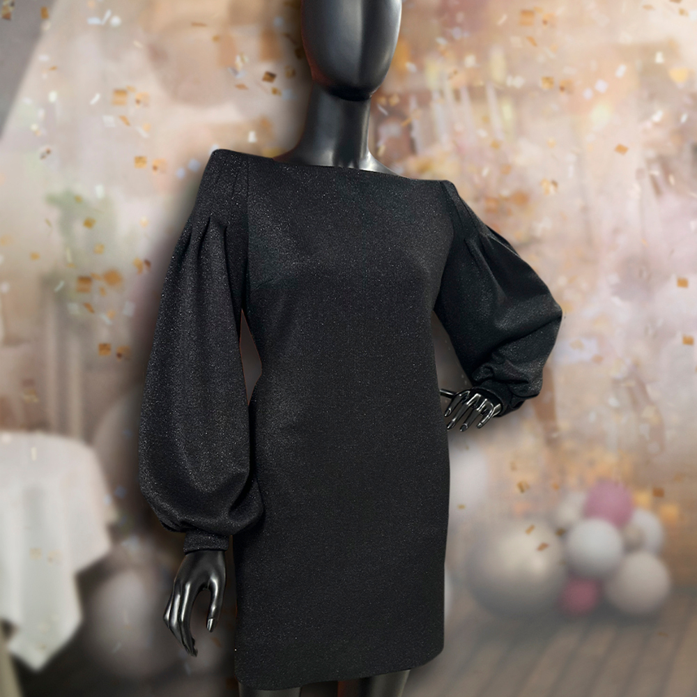 Dzianina Mohito Metalic to stylowy materiał swetrowy o wyjątkowym charakterze, wzbogacony subtelną metaliczną nicią.