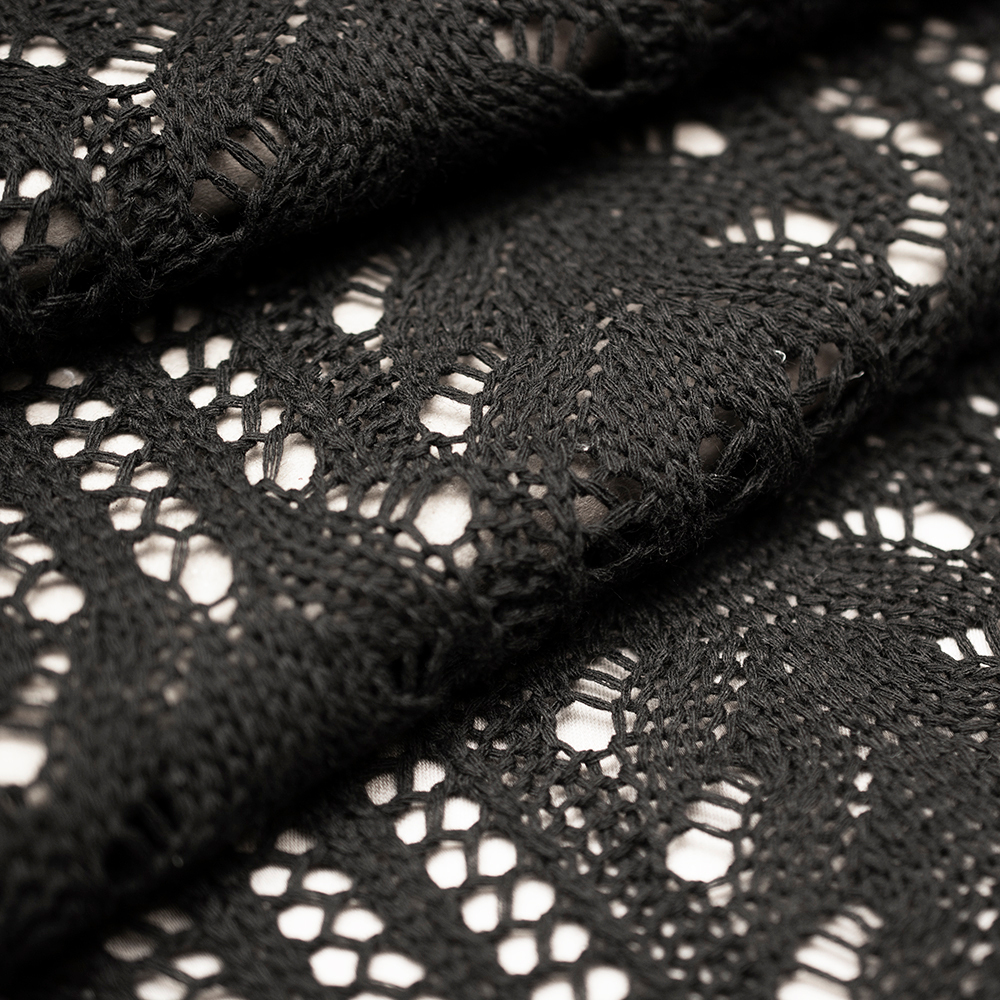 Bawełniana dzianina swetrowa w jednolitym kolorze świetnie sprawdzi się wiosenną porą.