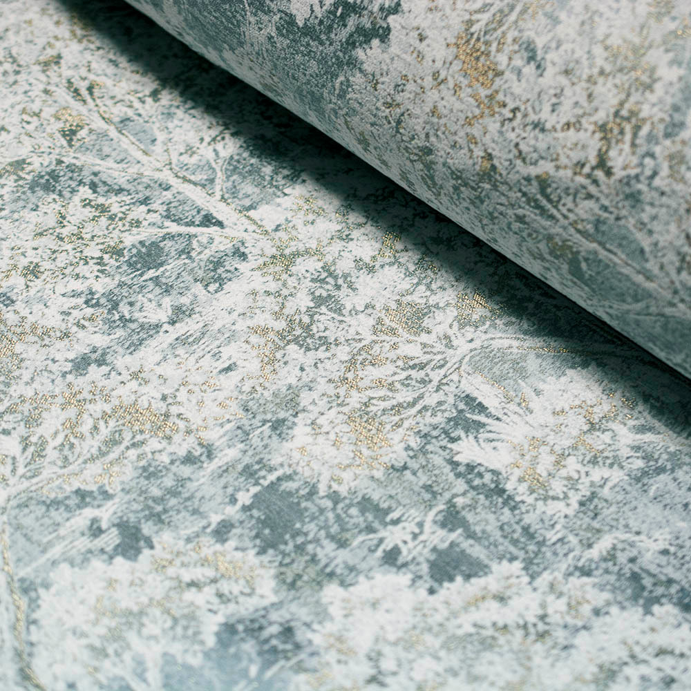 Stylowa tkanina zasłonowa typu żakardowego z modnym motywem zimowych drzew,&nbsp;doskonale podkreśla charakter wnętrza.