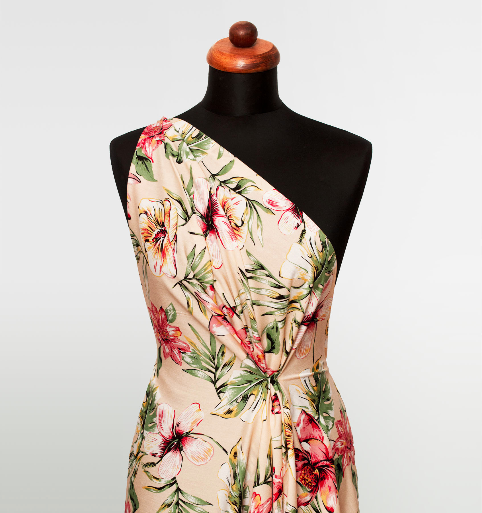 Wzorzysta tkanina wiskozowa, idealna na sukienki, spódnice i bluzki.