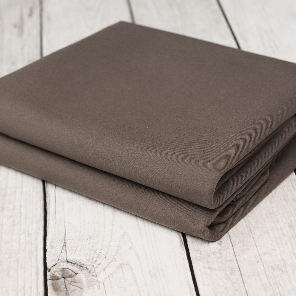 Bawełniana dzianina dresowa o spodzie pętelkowym.