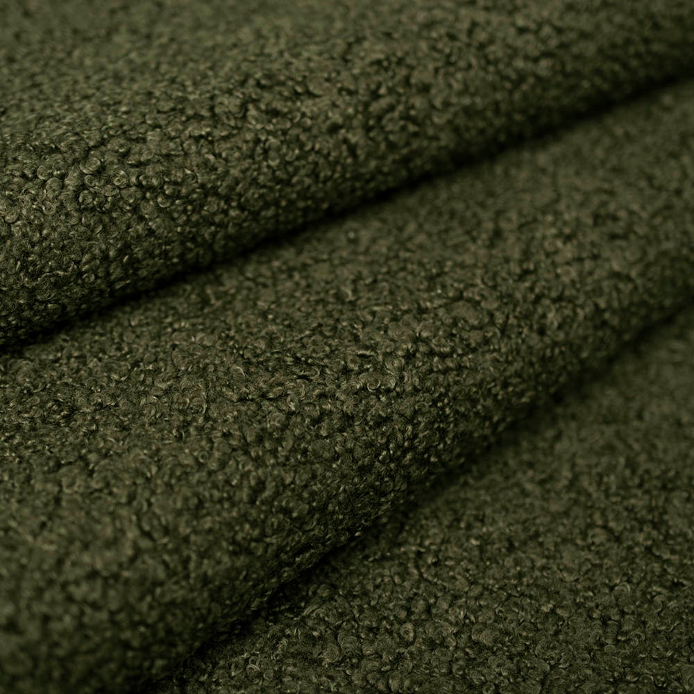 Dzianina Bucle Welur to dwustronny materiał, który świetnie sprawdzi się w sezonie jesienno-zimowym.