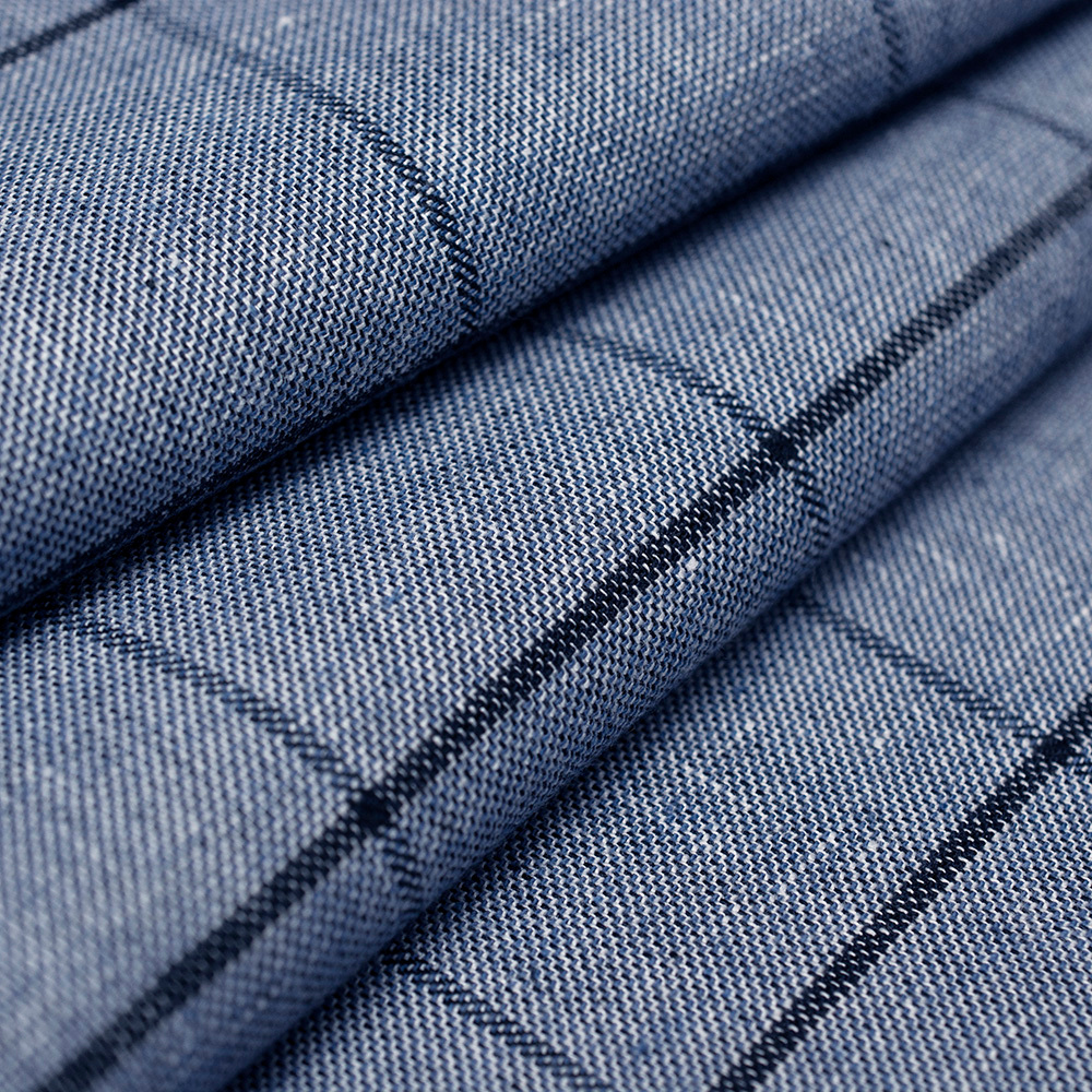 Elegancka tkanina o bardzo wysokiej jakości, która łączy miękkość, przewiewność i subtelny komfort.