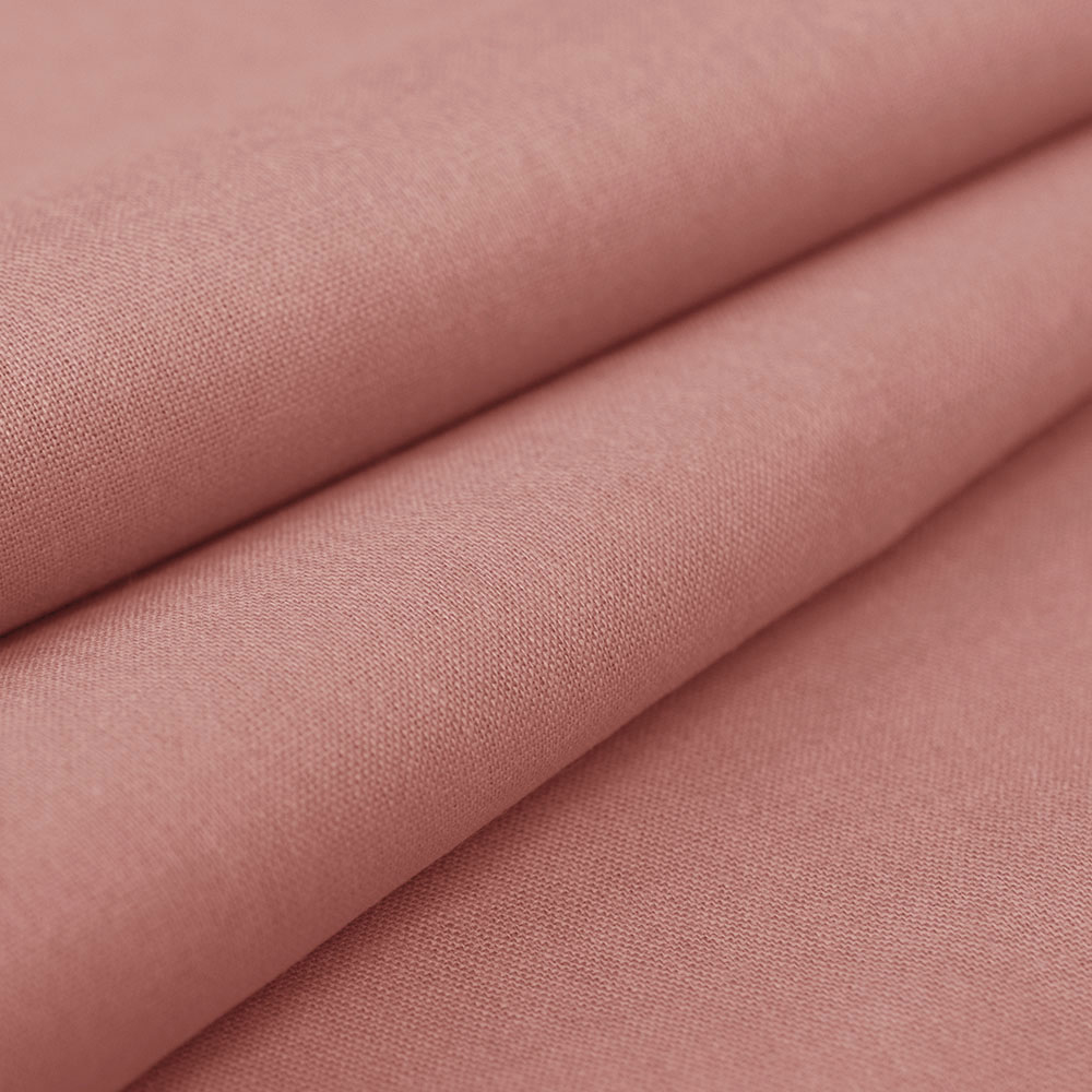 Tkanina bawełniana o splocie płóciennym, wyprodukowana w Polsce.