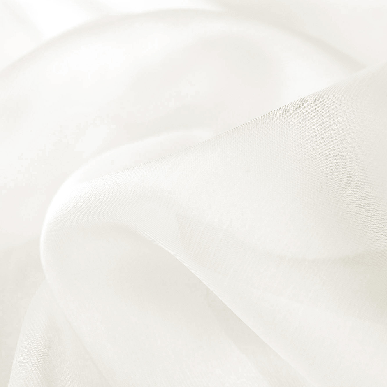 Szyfon Perła to doskonałej jakości tkanina, idealnie nadaje się na eleganckie i szykowną odzież.