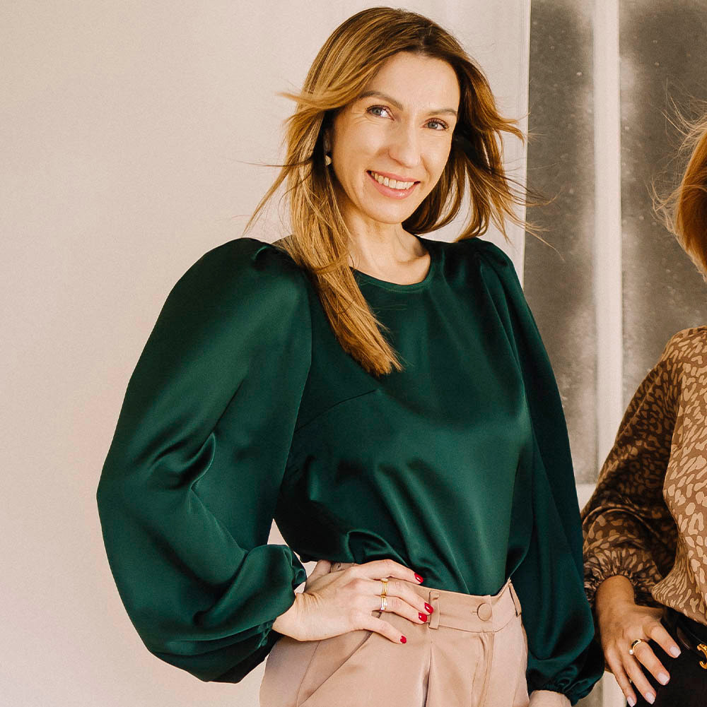 Satyna Madagaskar – bardzo szykowna i elegancka tkanina, która idealnie podkreśli kobiece atuty.