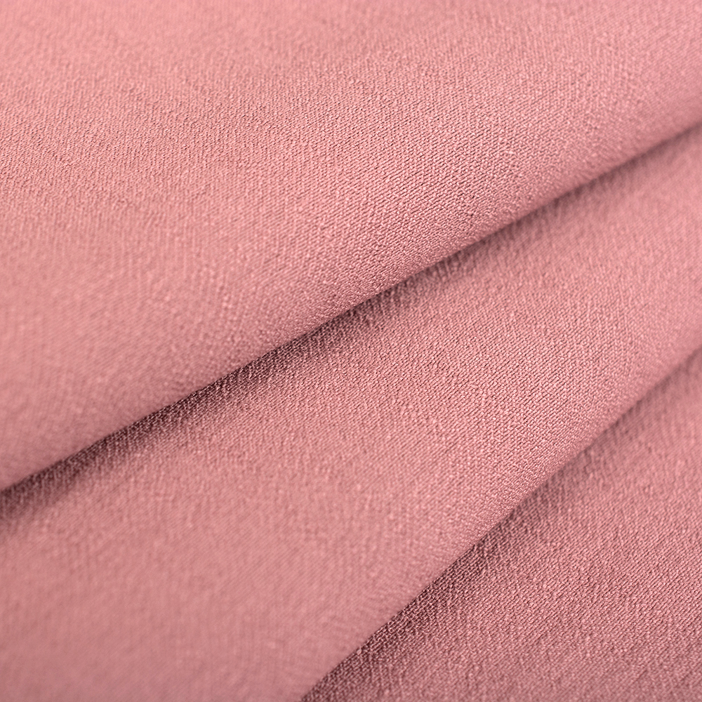 Wiskoza Salma – wysokogatunkowa tkanina wiskozowa, której głównym atutem jest delikatna faktura nawiązująca do splotu lnianego.