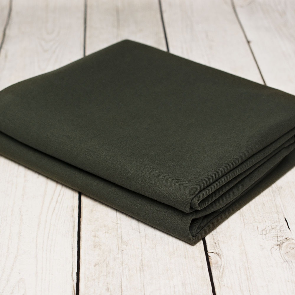 Bawełniana dzianina dresowa o spodzie pętelkowym.