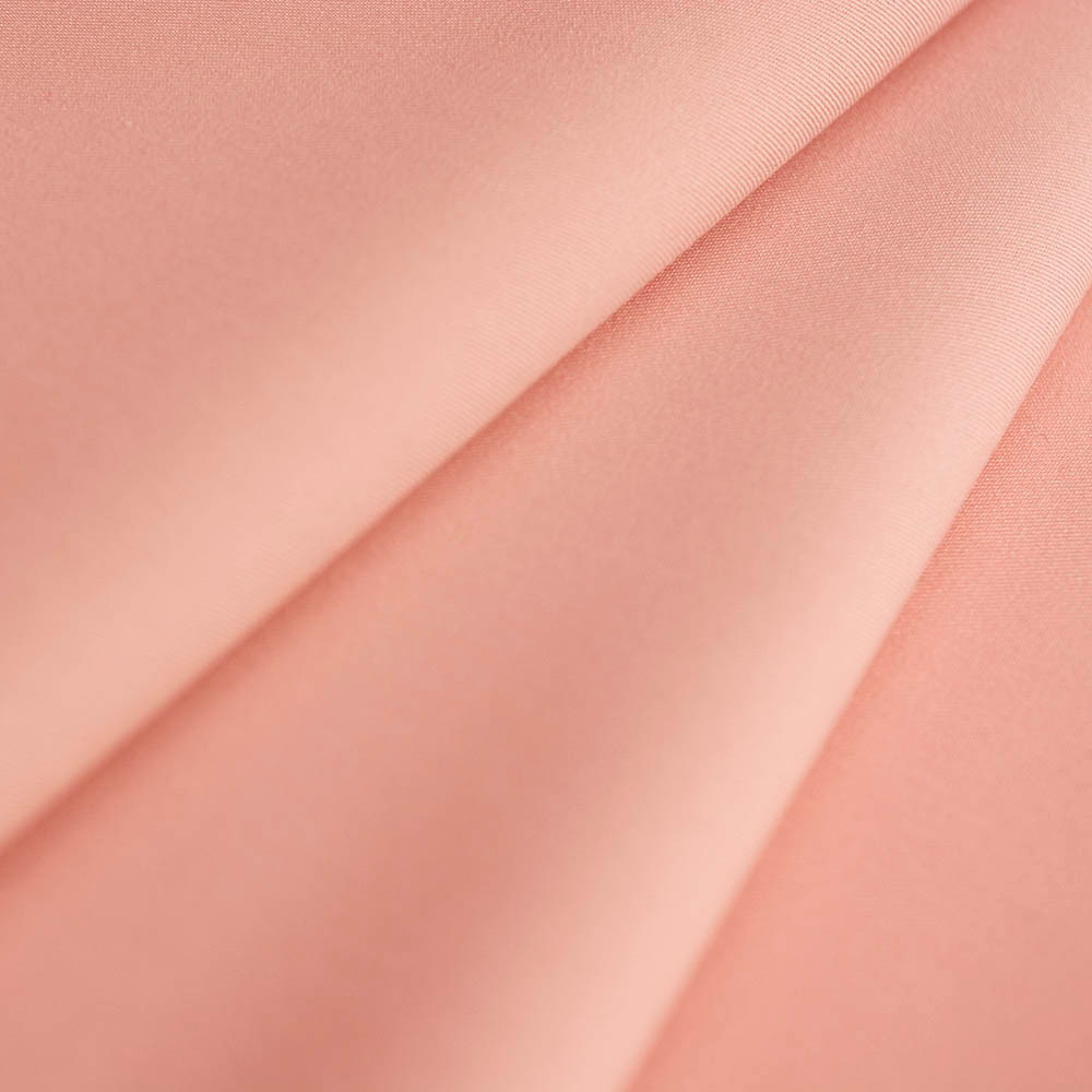 Wiskoza Orlean to elegancka tkanina o diagonalnej fakturze i delikatnym prążku, wyróżniająca się jednolitym zabarwieniem.
