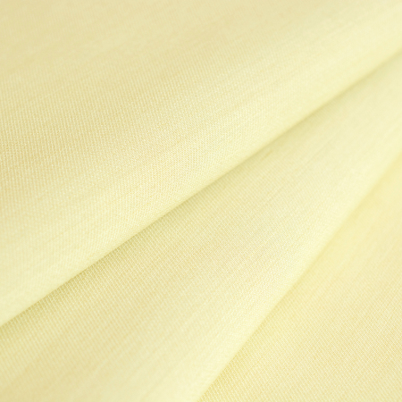 Tkanina Teneryfa to elegancka mieszanka wiskozy z dodatkiem lnu, wyróżniająca się subtelnym, delikatnie melanżowym wykończeniem.