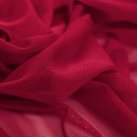 Siatka elastyczna CLASSIC to najbardziej rozciągliwa siatka dostępna w naszej ofercie, a także posiadająca największe oczka.