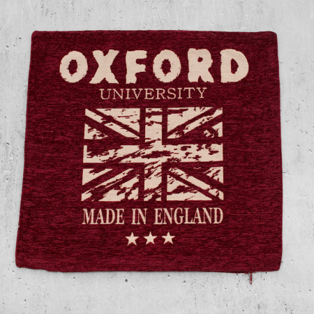 Poszewka dekoracyjna z motywem Oxford University to stylowy dodatek, który doda wnętrzu akademickiego charakteru.