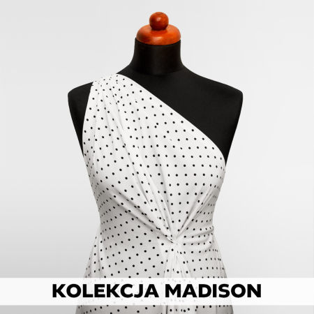 Tkanina z 100% wiskozy to lekki, miękki materiał, który pięknie układa się na sylwetce, tworząc naturalne fałdy i swobodny ruch.