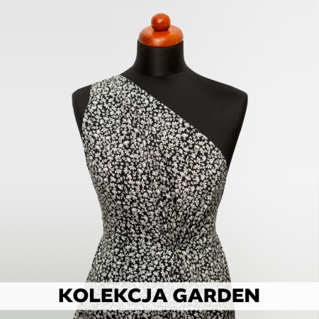 Tkanina z 100% wiskozy to lekki, miękki materiał, który pięknie układa się na sylwetce, tworząc naturalne fałdy i swobodny ruch.