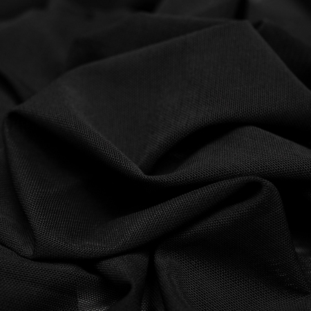 Siatka elastyczna NYLON jest bardziej zwiewna i delikatnie mniej elastyczna w porównaniu do siatki elastycznej Classic.