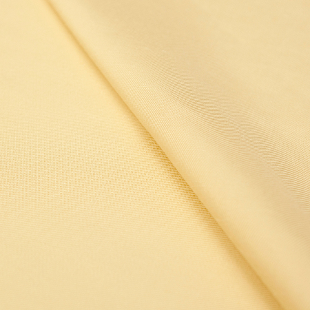 Tkanina Len Tencil to mieszanka naturalnych włókien lnu i tencelu, łącząca trwałość i przewiewność lnu z miękkością oraz lejącym układem tencelu.