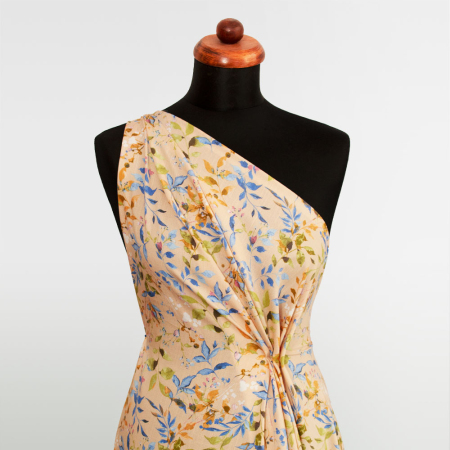 Modna tkanina wiskozowa&nbsp;o wielu wspaniałych właściwościach: miękka i lejąca, doskonale układa się na sylwetce, tworząc naturalne fałdy i ruchy.