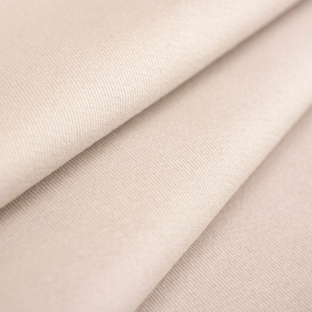 Jeans Prime to wysokiej jakości bawełniana tkanina jeansowa o klasycznym wyglądzie i nowoczesnym komforcie.