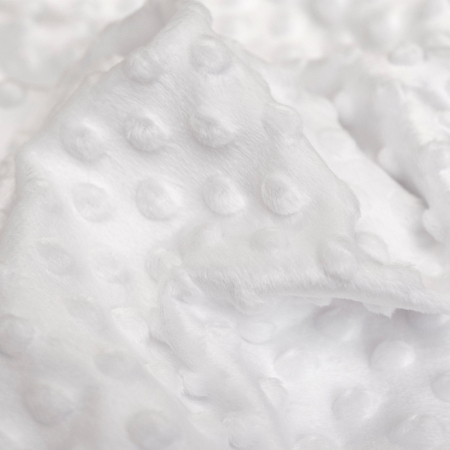 Minky Welur Kropki to bardzo popularna dzianina szczególnie wśród wyrobów dla dzieci.