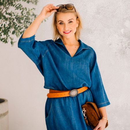 Tkanina jeansowa Euro Jeans, wykonana w 100% z włókien lyocellu, wyróżnia się wyjątkową miękkością, przyjemną fakturą i doskonałą oddychalnością, co przekłada się na wysoki komfort noszenia.