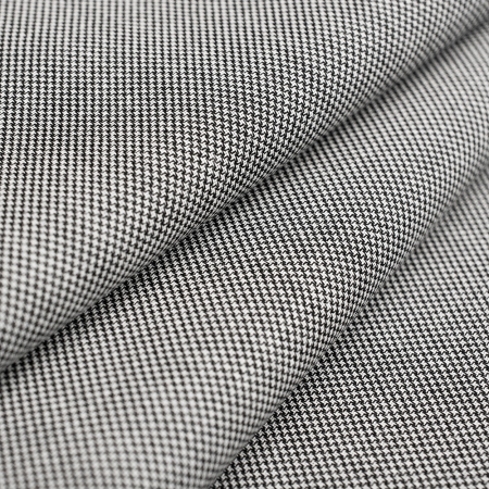 Elegancka tkanina o bardzo wysokiej jakości, która łączy miękkość, przewiewność i subtelny komfort.