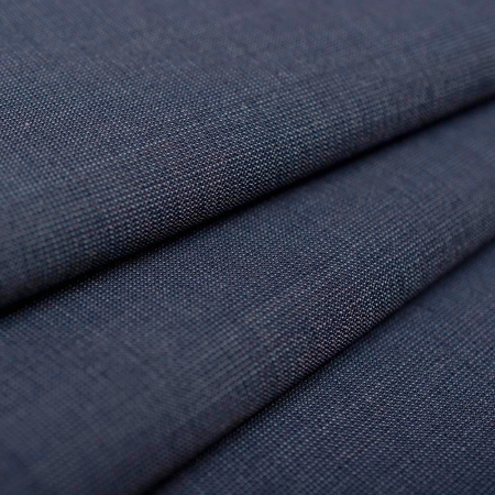 Elegancka tkanina o bardzo wysokiej jakości, która łączy miękkość, przewiewność i subtelny komfort.